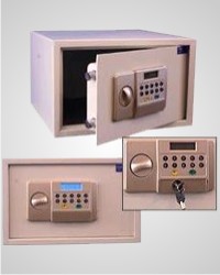 cofre - porta de segurança - blindado - fechadura residencial - fechadura especifica - puxador - kit trilho e roldana - mola aérea - aerea - chave